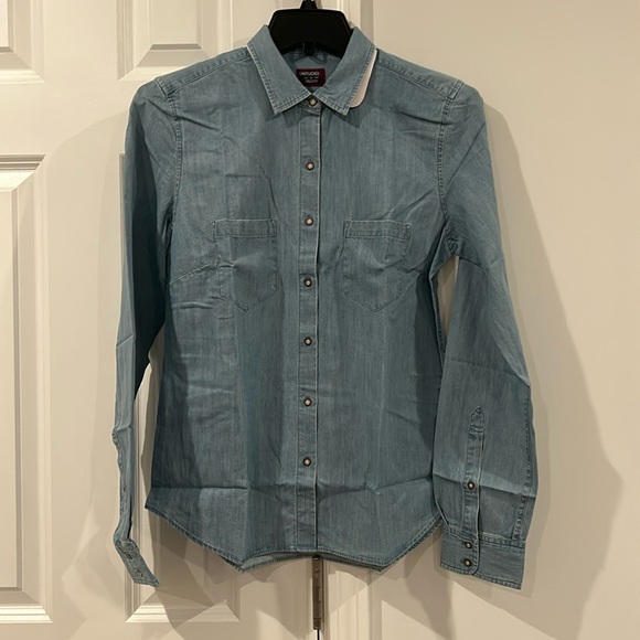 NWOT UnTuckit Alleanza Denim Cotton Button Down Shirt - Picture 1 of 7